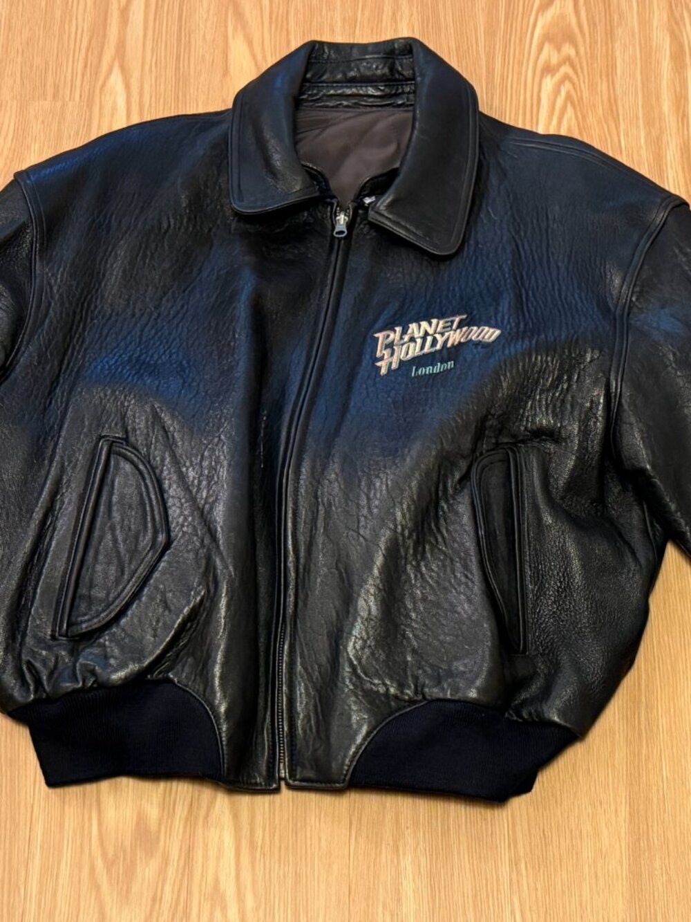 Planet Hollywood London Leather Bomber Jacket Size XL NWOT - Picture 2 of 2